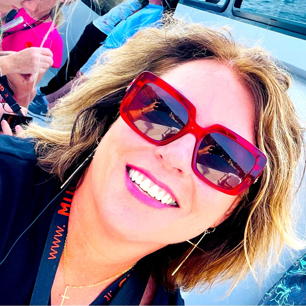 Meet your Posher, Angela